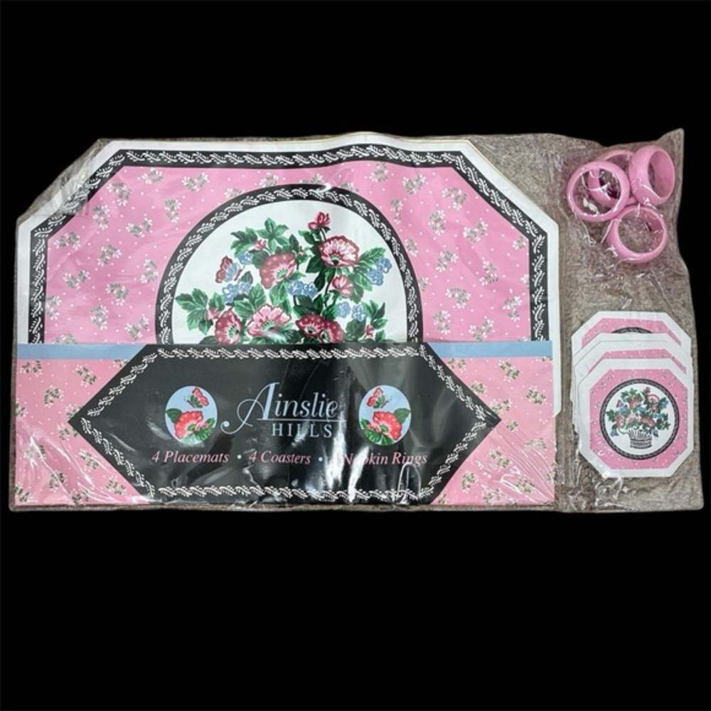 Vintage Placemats 4 Pc Set Vinyl Soft Pink Flowers Cottagecore Country‎ Club NEW